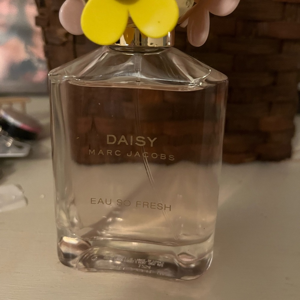 Daisy Eau so fresh Marc Jacobs perfume